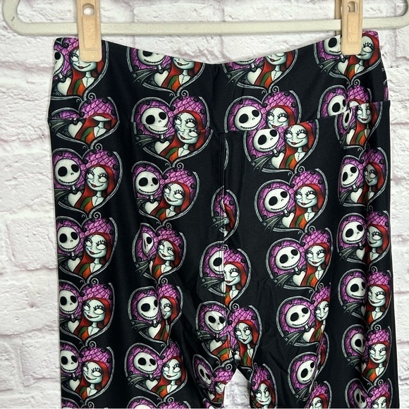NWOT Simply J Designs Nightmare Before Christmas Jack And Sally Leggings - Picture 8 of 13